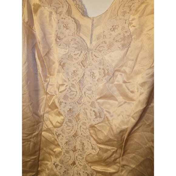 Nude Beige Lacy Camisole Cami Womens Size Medium M Shapewear Lightweight - Picture 2 of 3